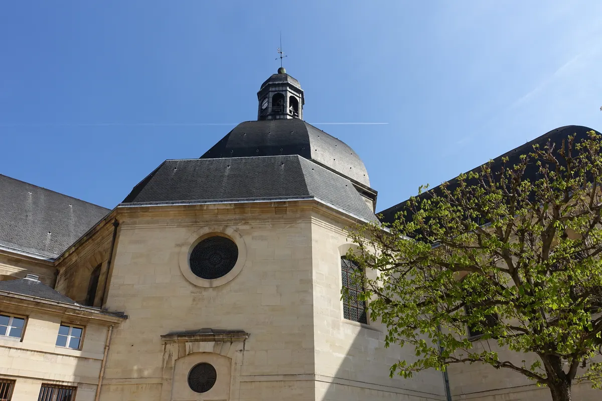 Le dôme de la chapelle Saint-Louis, hôpital de la Pitié-Salpêtrière, Paris